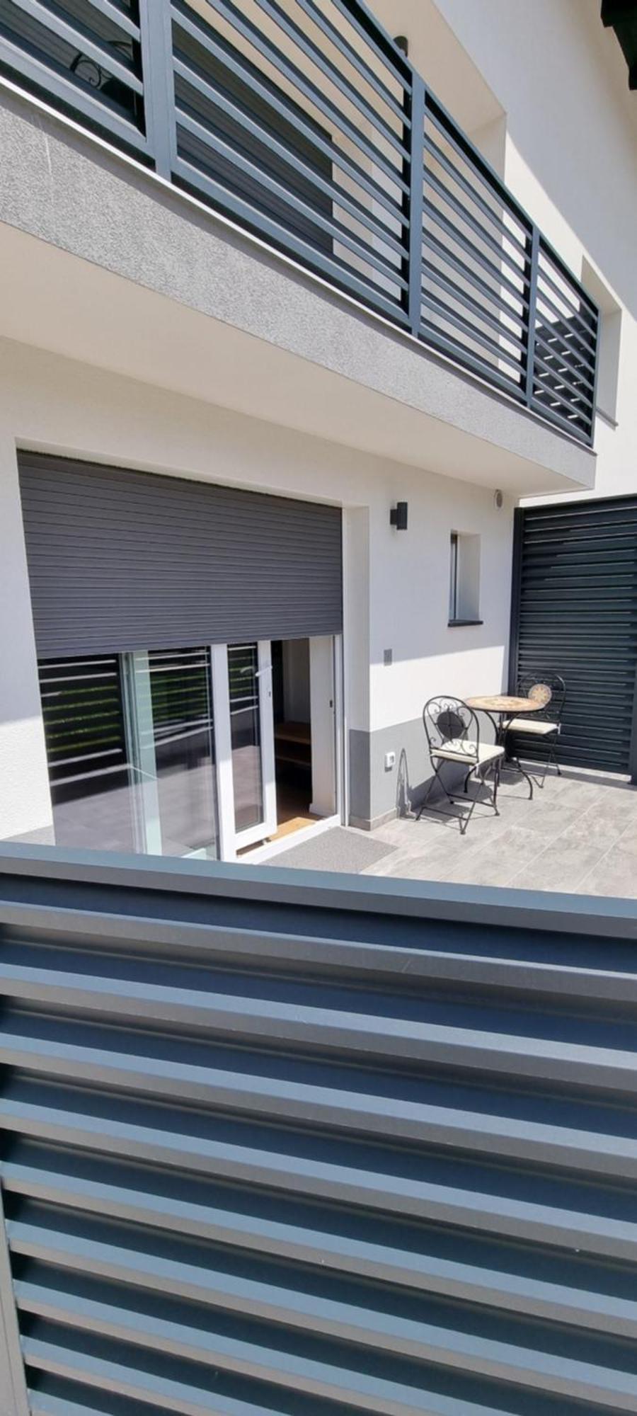 Naia Apartments Ново-Место Экстерьер фото